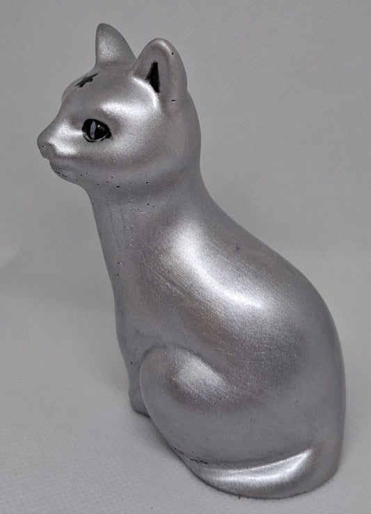 🌟 Mystische Silberkatze aus Beton 🌟