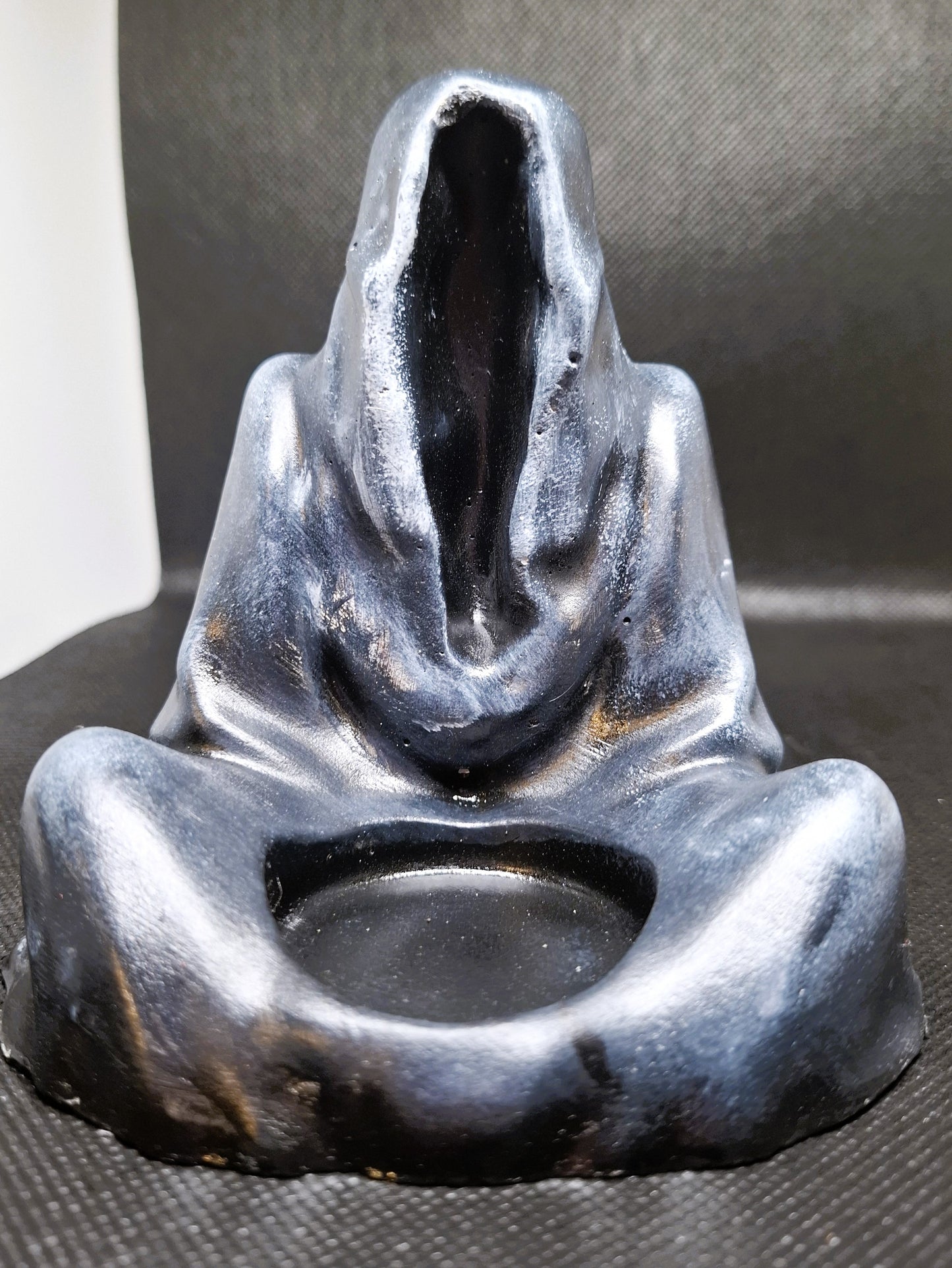 Betonfigur „Der Wächter“ – mystischer Kerzenhalter